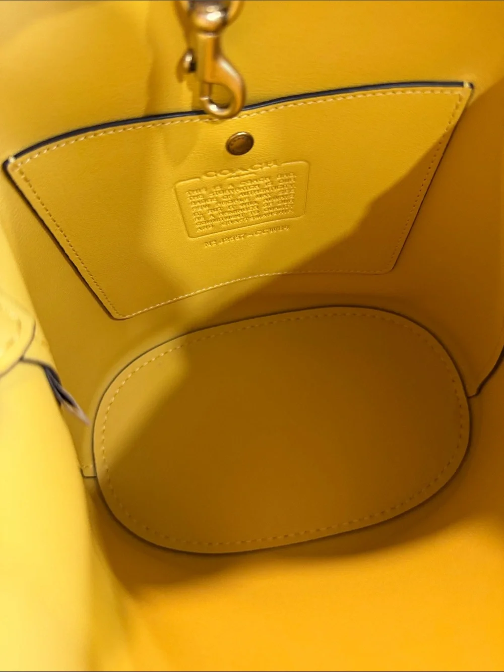 Coach Outlet Bleecker Bucket Bag 21